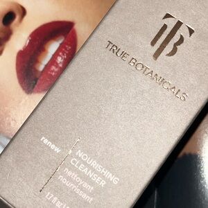 🌎🌹🌎• 🍃 True Botanicals x Face Vibes 🍃 •🌹🌎🌹